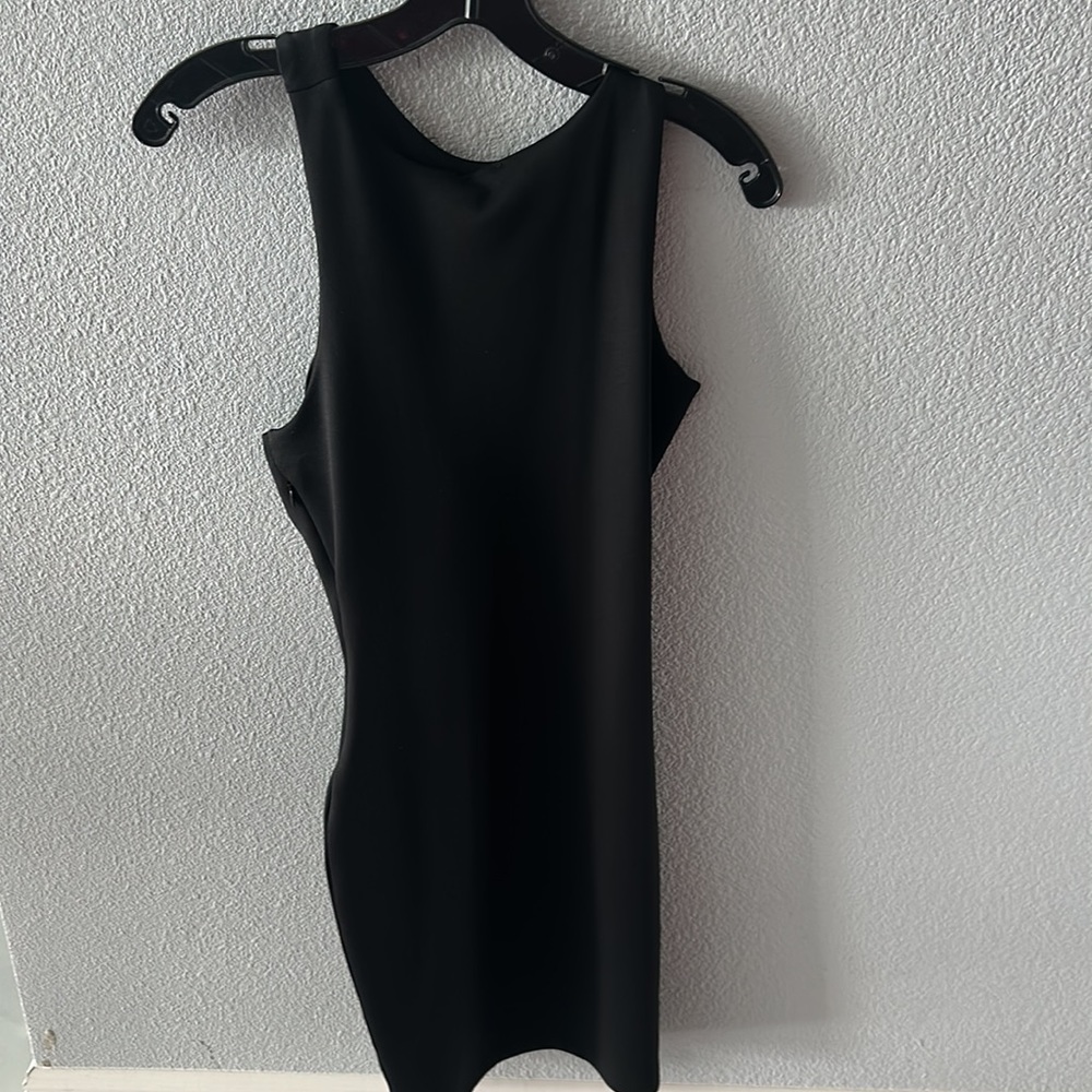 ASOS asymmetrical neckline dress 👗 - Picture 6 of 6